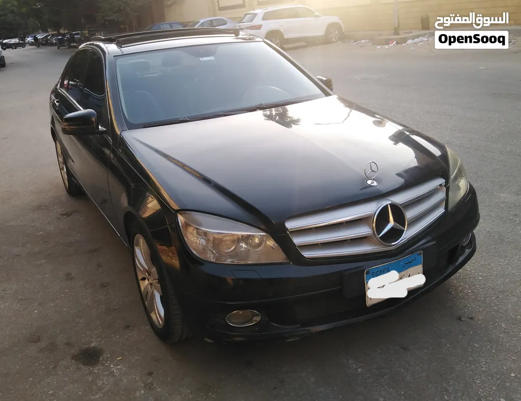 مرسيدس إيفنجارد بانوراما c180.. 2010