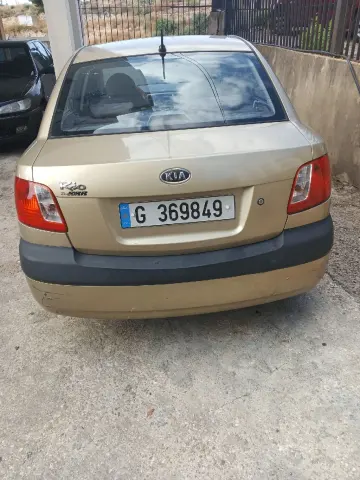 كيا ريو موديل 2008