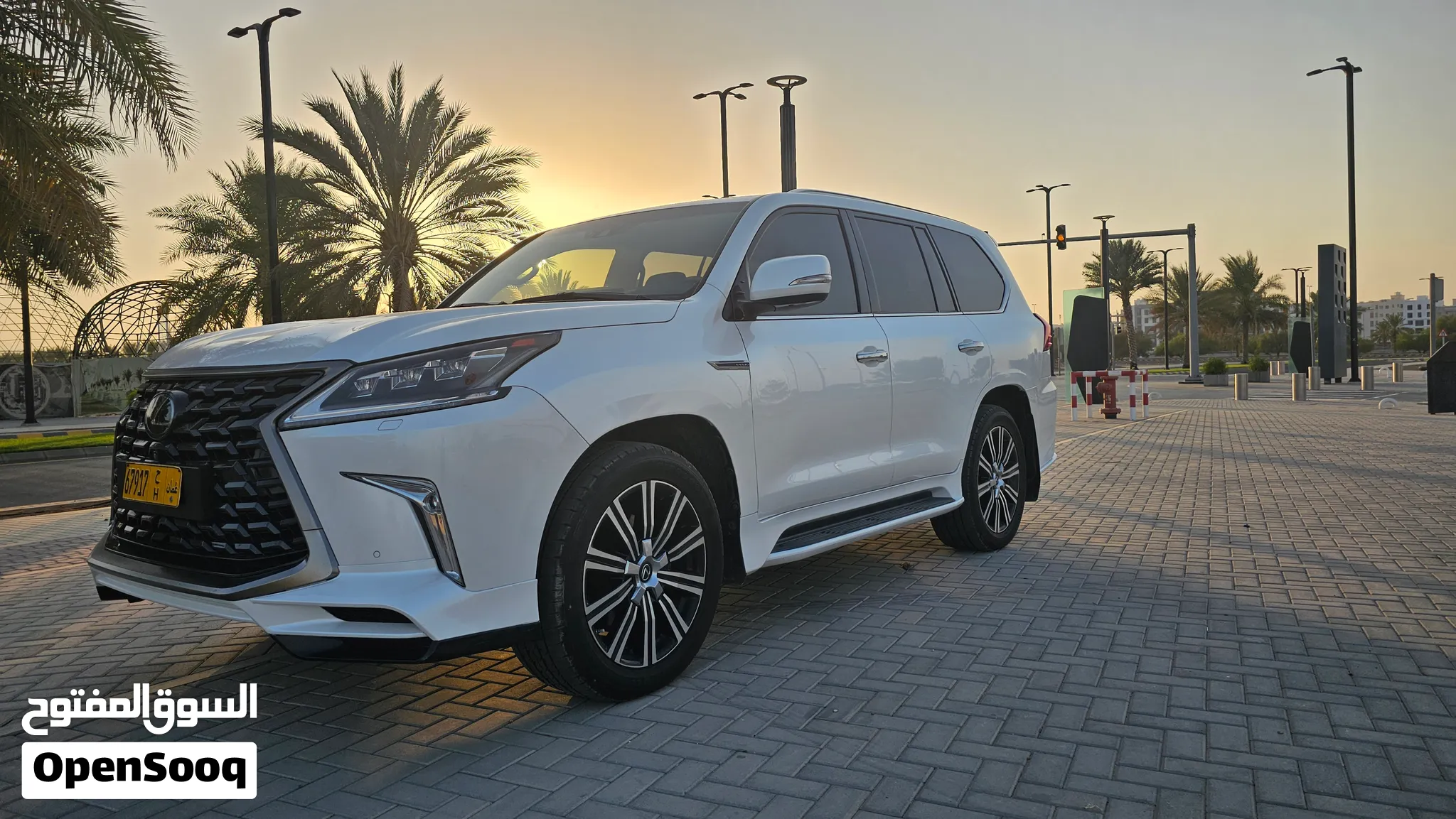LX570 بدون حوادث وصبغ وكالة موديل 2019