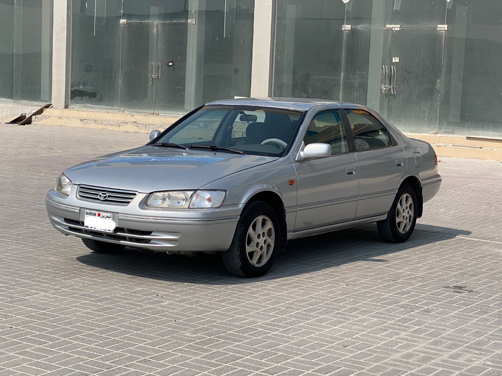 تويوتا كامري 2002 (فضي)