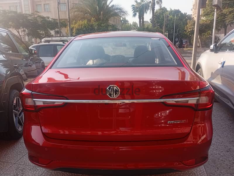 ام جى ام جي 5 2027 MG 5 لاكشرى 2027