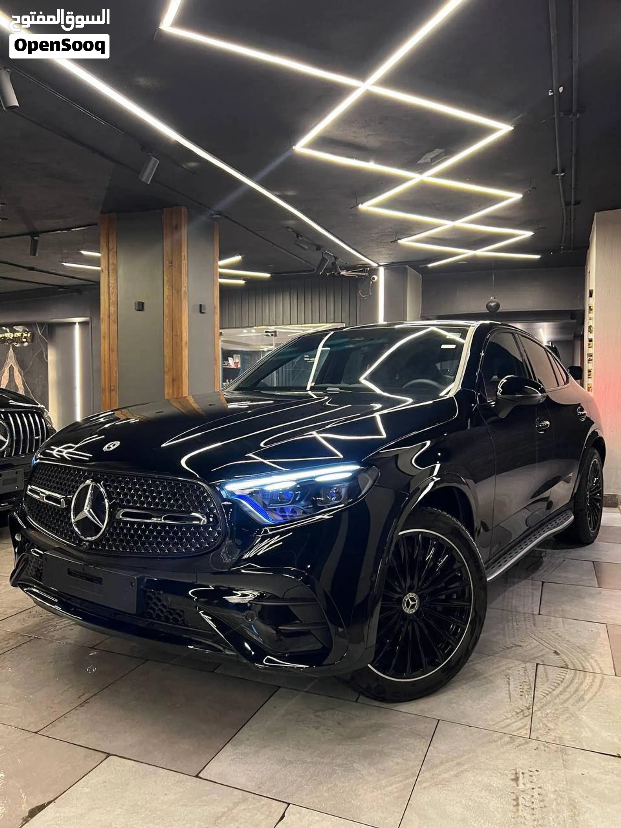 للبيع: مرسيدس بنز GLC 300 4MATIC AMG