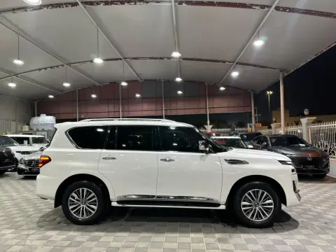 نيسان باترول بلاتينيوم V6 موديل 2021