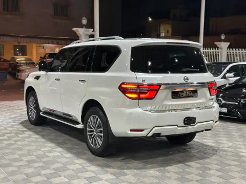 نيسان باترول بلاتينيوم V6 موديل 2021