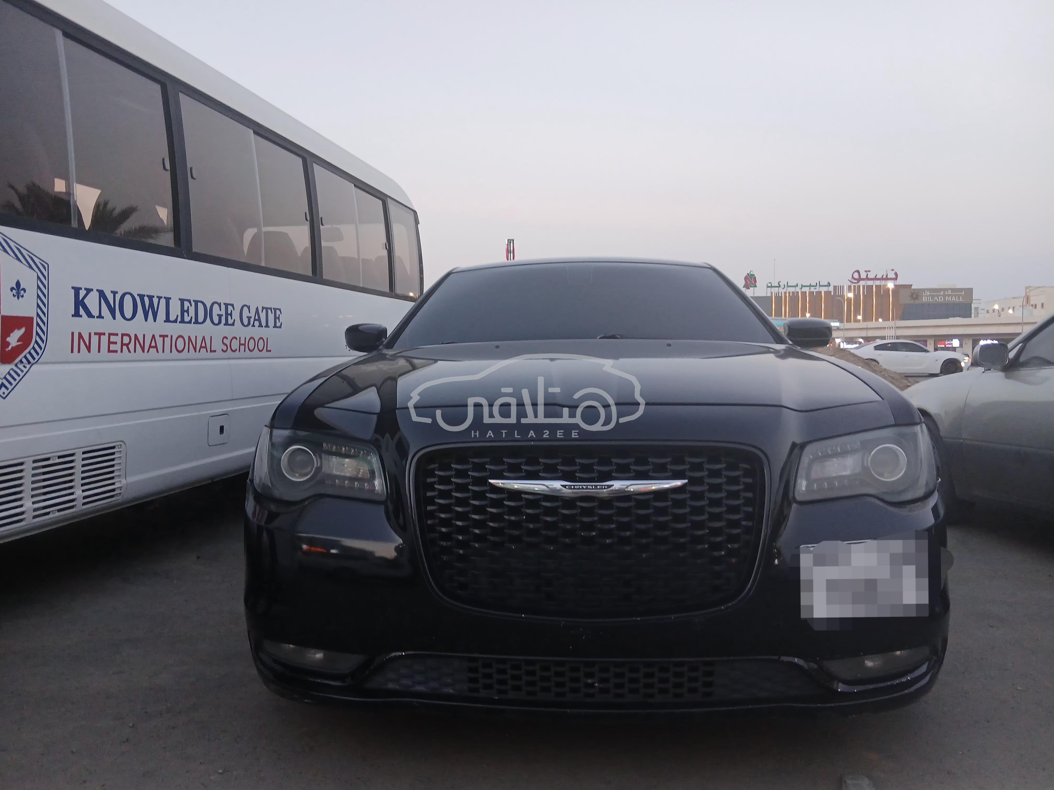 كرايسلر 300 2019 للبيع المعبيلة