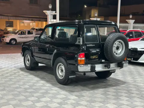 نيسان باترول سفاري 1991 جير عادي مالك أول