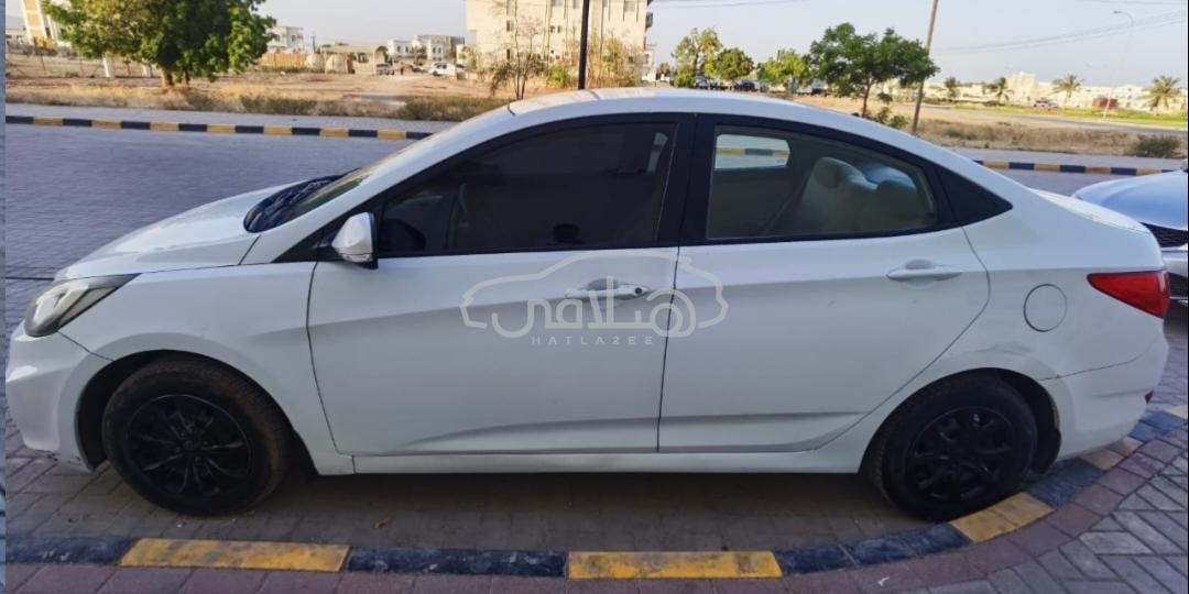 هيونداي اكسنت 2015 للبيع صلالة