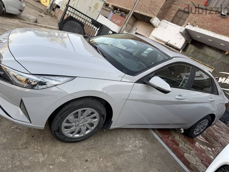 Hyundai Elantra 2021