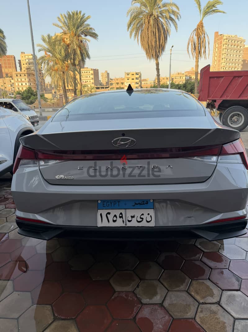 Hyundai Elantra 2021