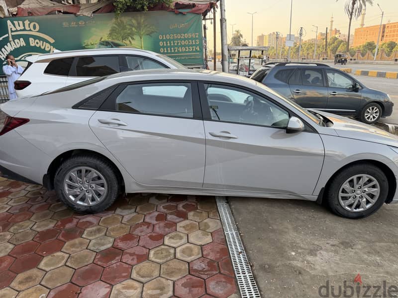 Hyundai Elantra 2021