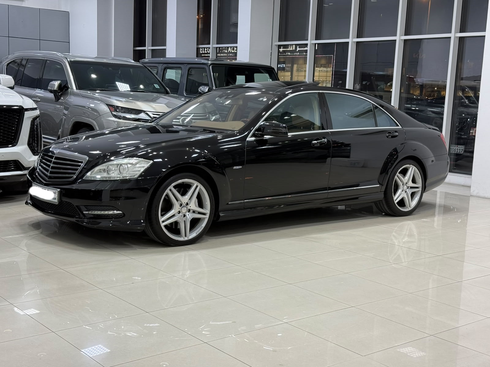 مرسيدس بنز S-500/2012 (أسود)