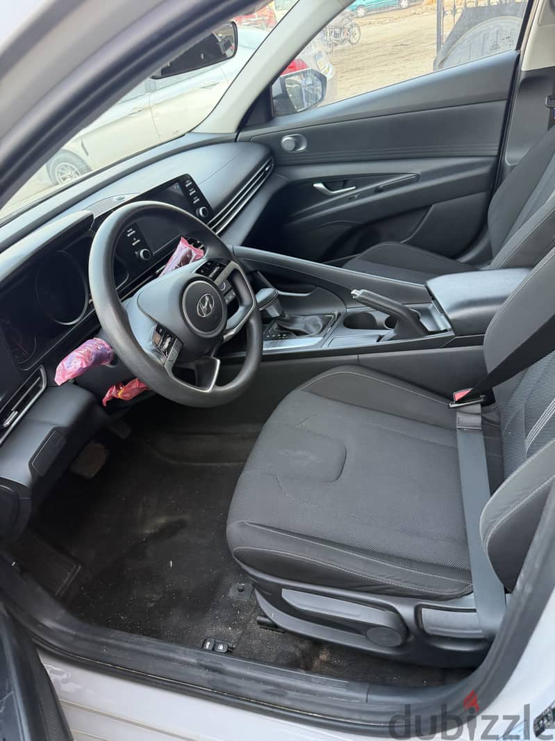 Hyundai Elantra 2021
