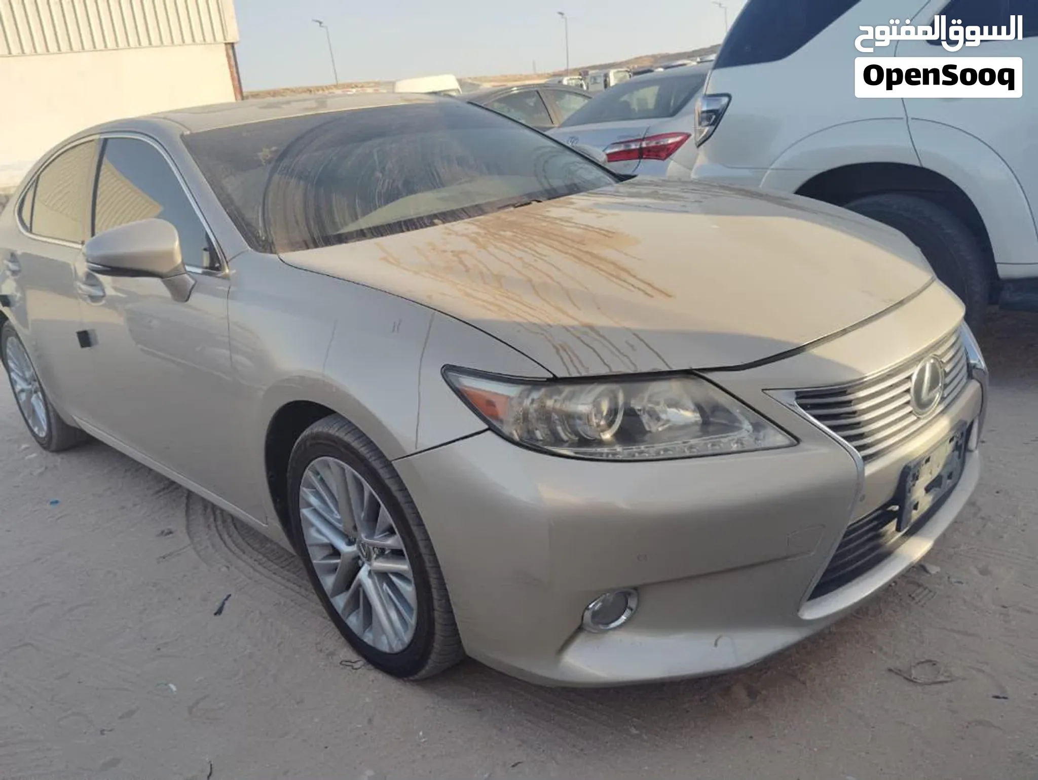 لكزس Es 350 بترول في شحن بدون جمارك
