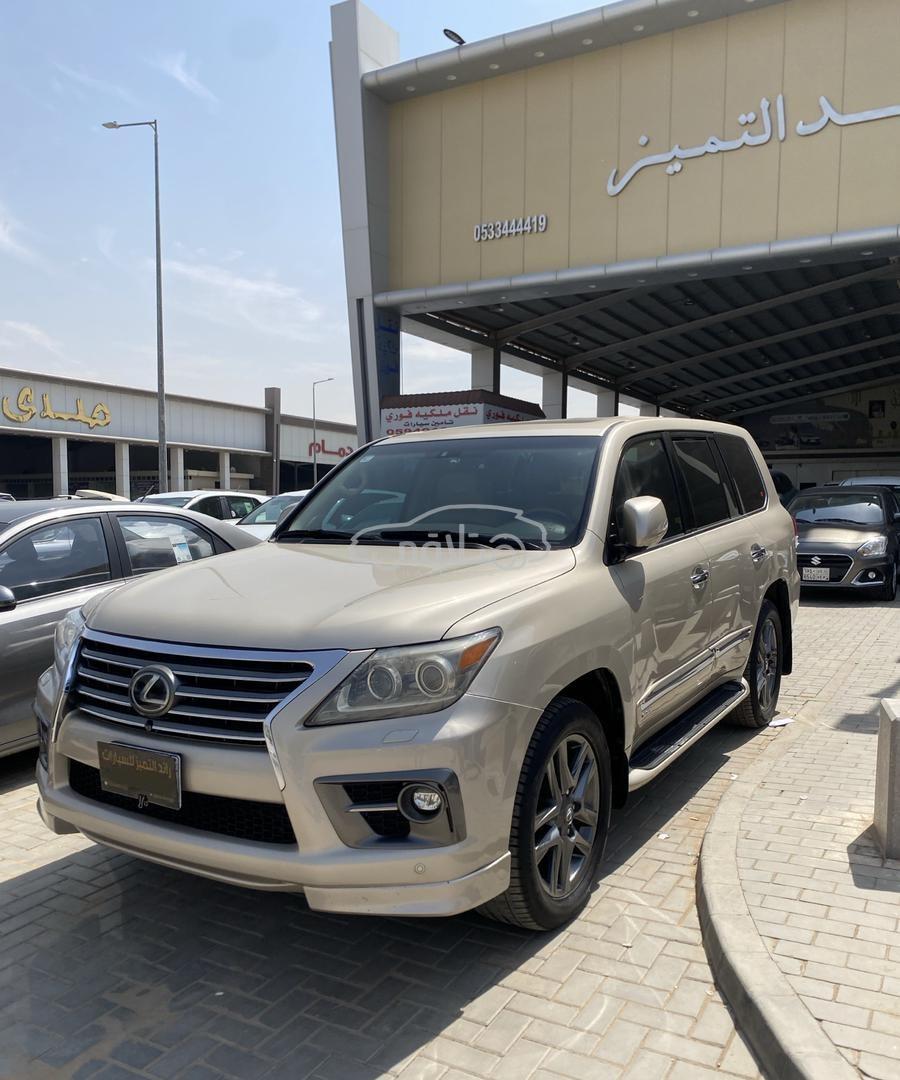 لكزس LX 570 2015 للبيع الرياض
