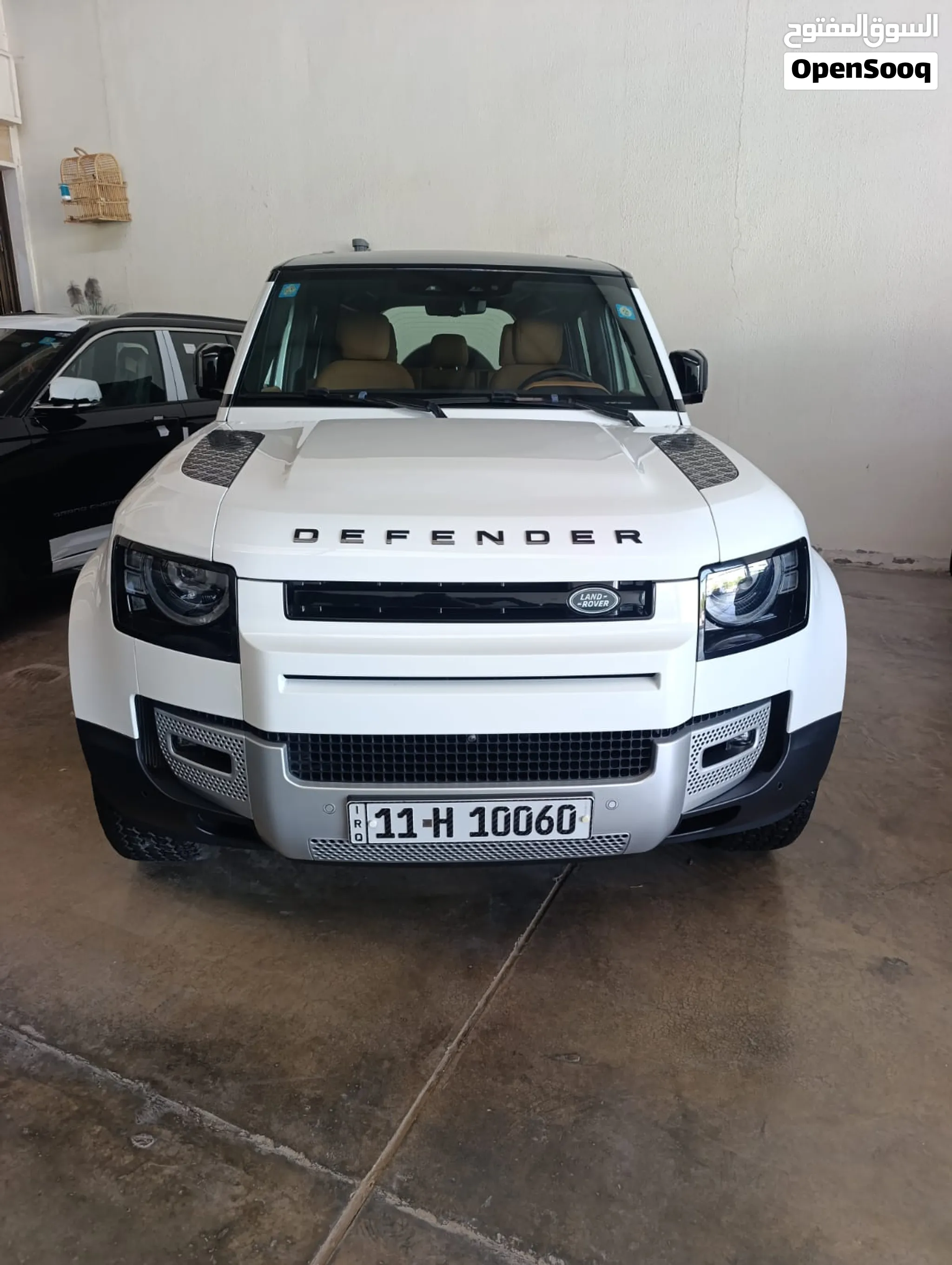 Land Rover Defender موديل 2024