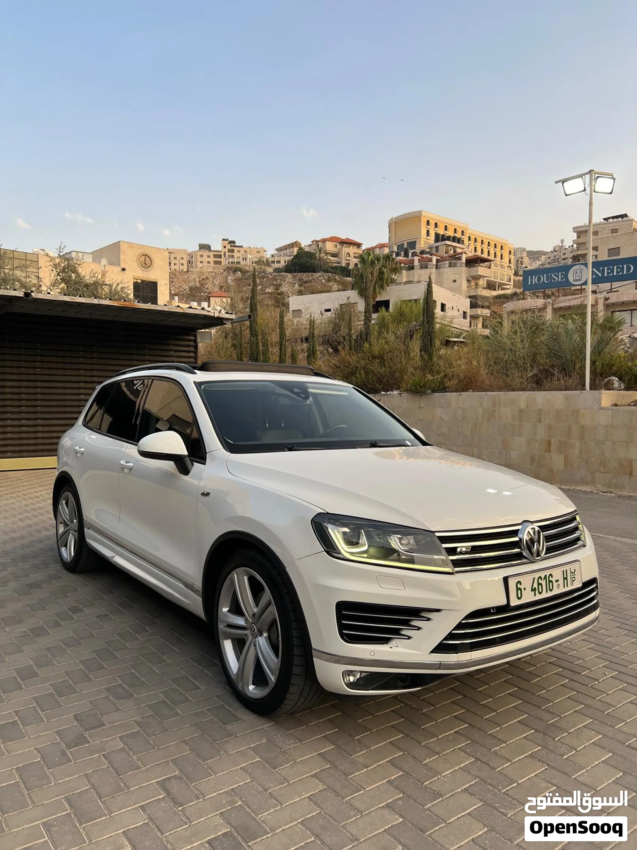 طوارق 2015 r line