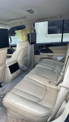 لكزس LX 570 2017 للبيع الطائف