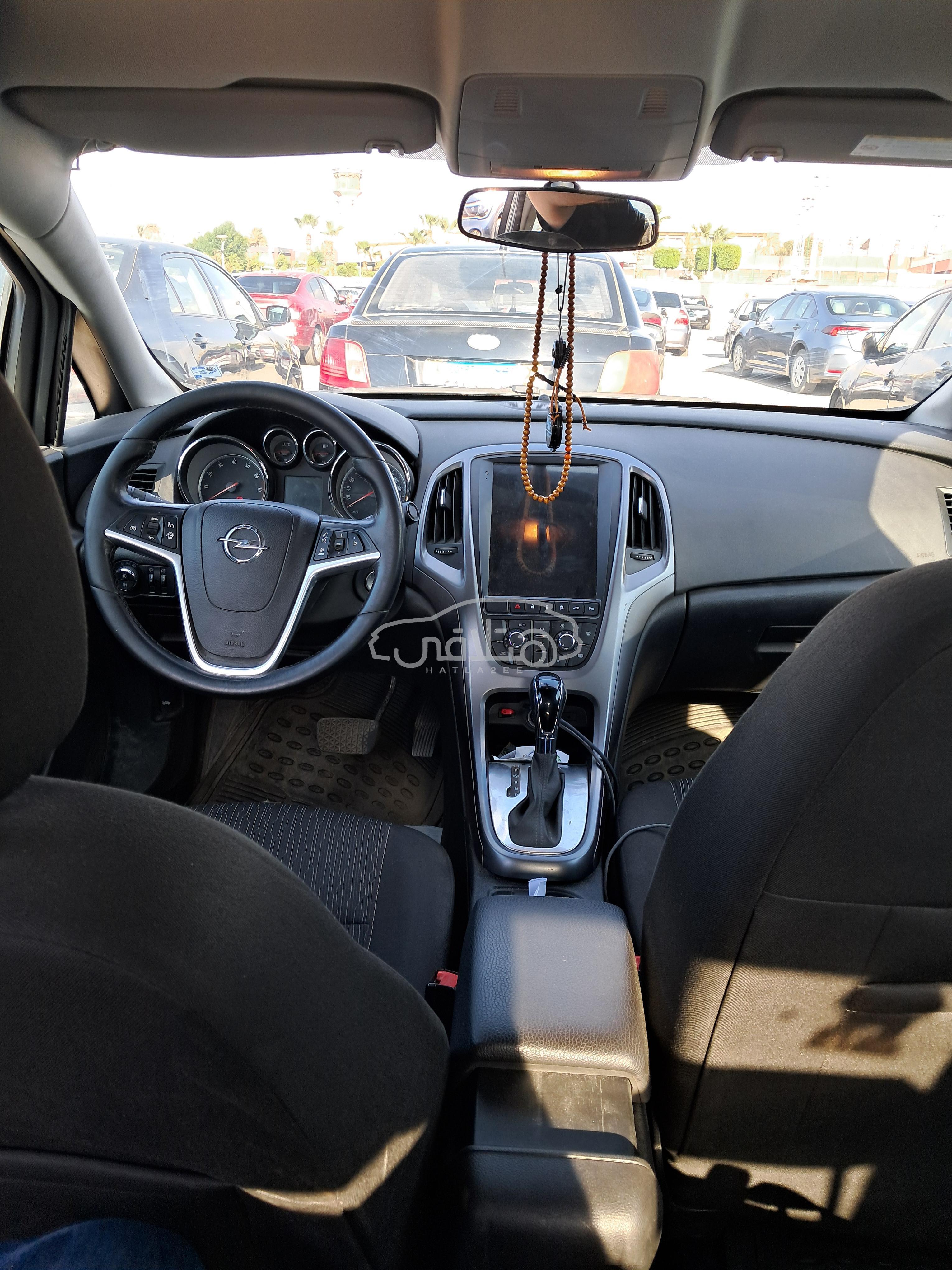 اوبل أسترا 2021 للبيع المعادى
