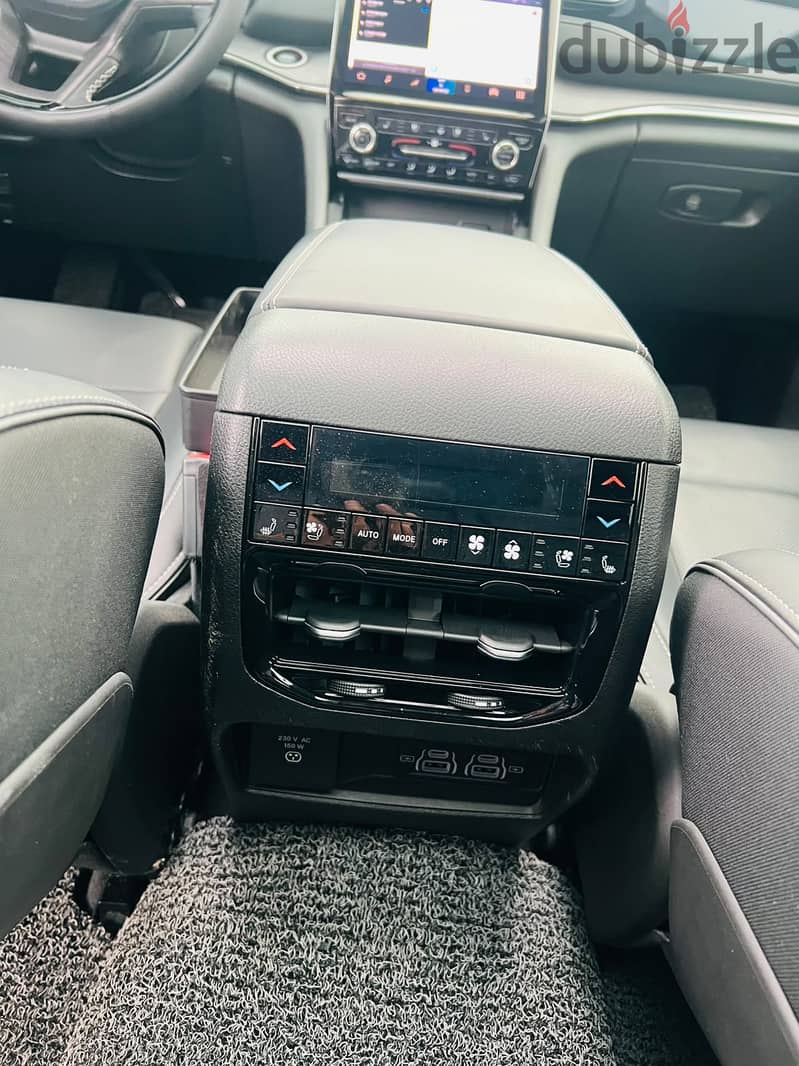 Jeep Grand Cherokee L Overland 2023
