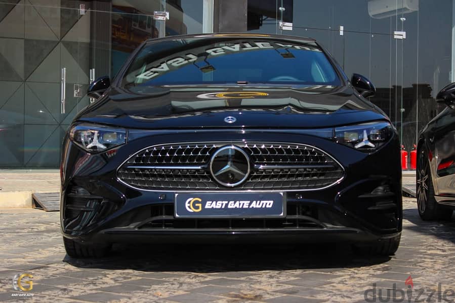 Mercedes-Benz CLA 200 2027 AMG WITH MASSAGE استلام فوري