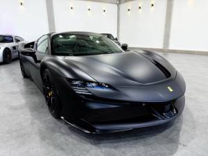 فيراري SF90 سبايدر 2025
