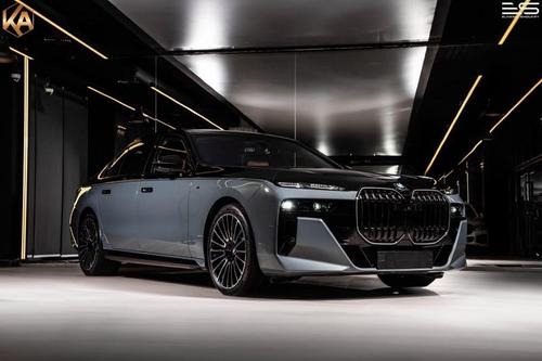 خالد عبود اتومتيف بي ام دبليو 760i 2025 للبيع