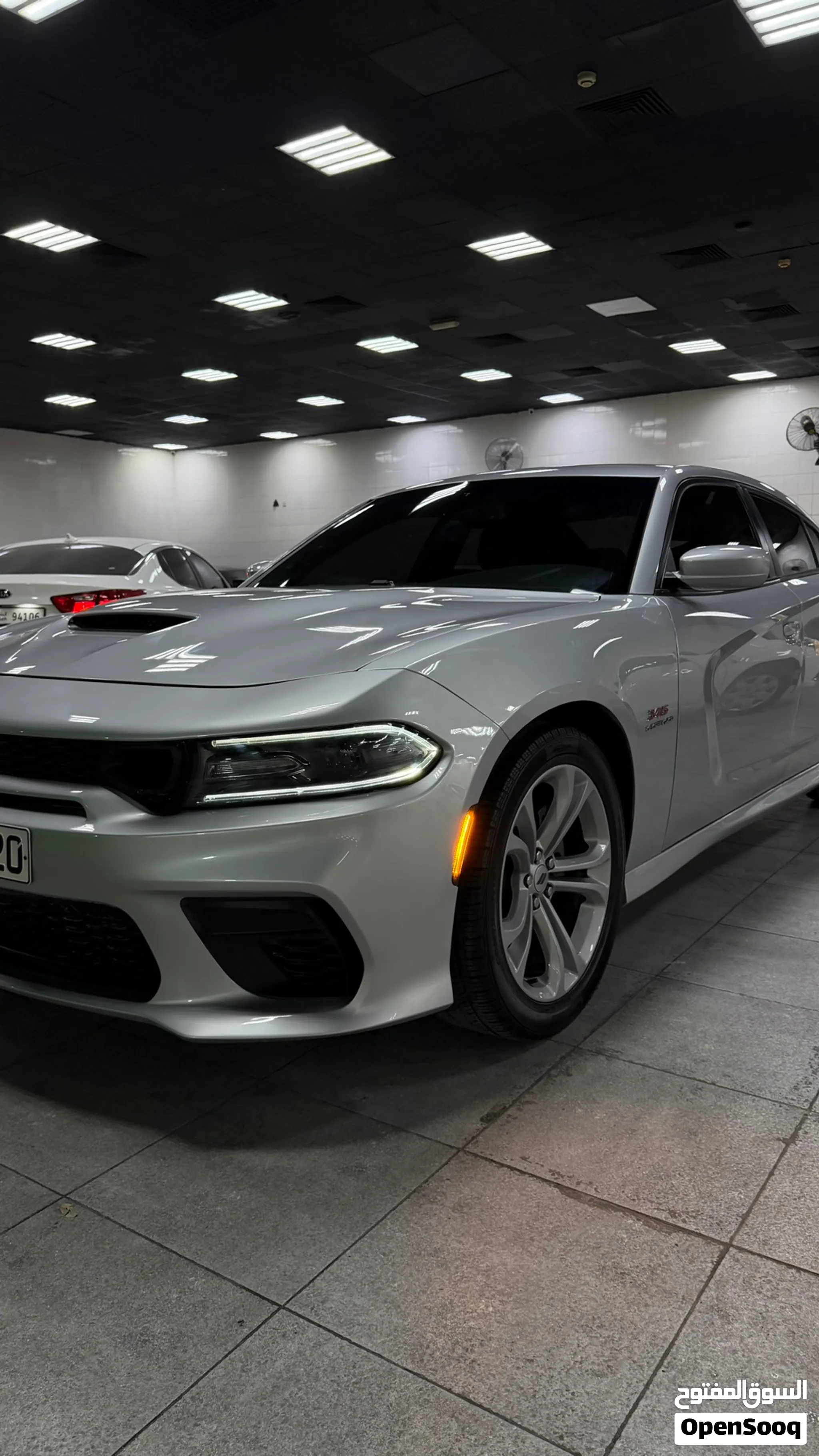 للبيع دودج تشارجر R/T موديل 2021 – 5.7 HEMI V8