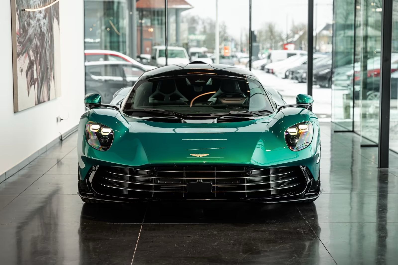 أستون مارتن فالهالا AM-RB 003 V6 Hypercar 2025 الجديدة