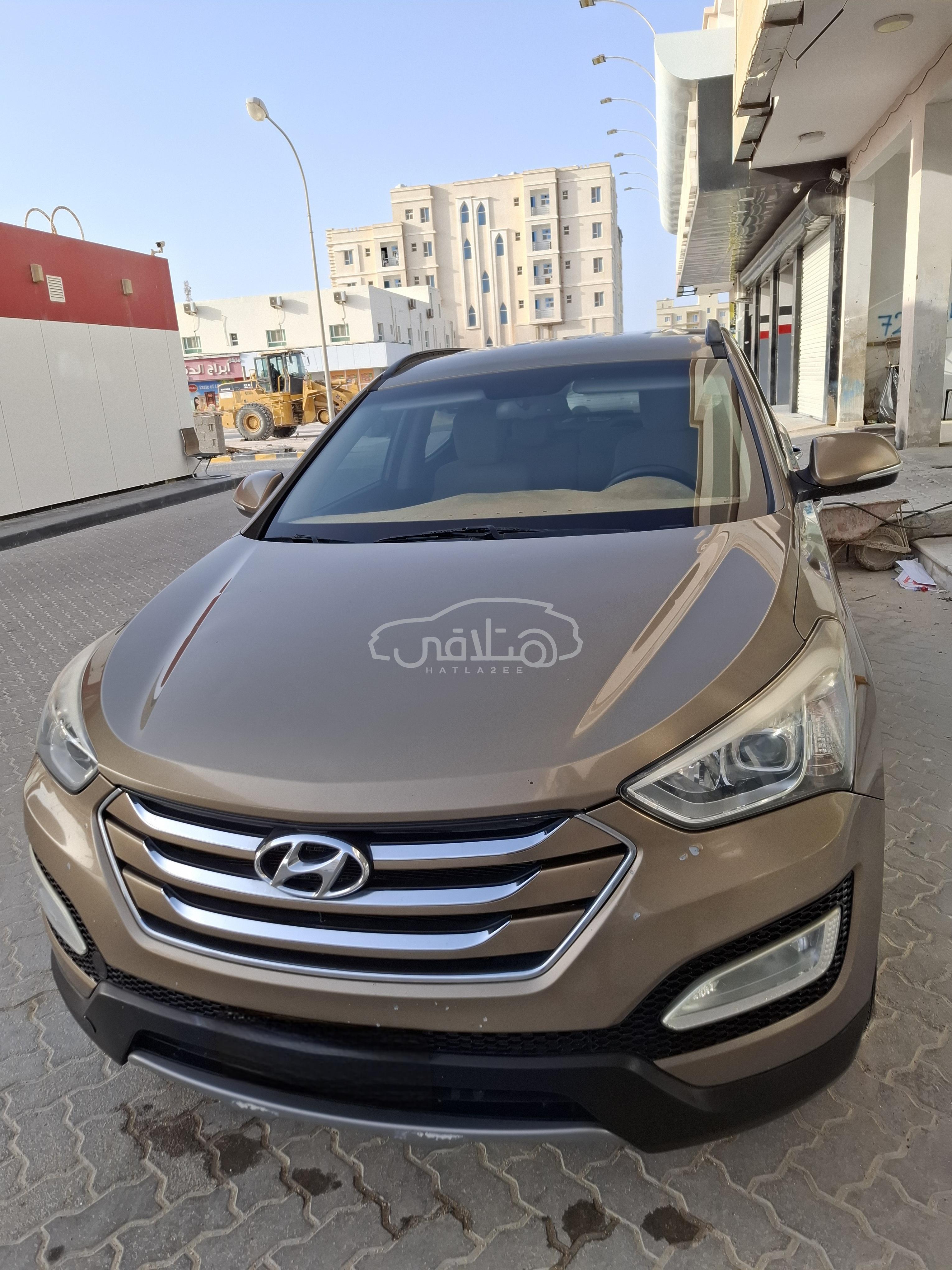 هيونداي سانتافى 2015 للبيع الدقم