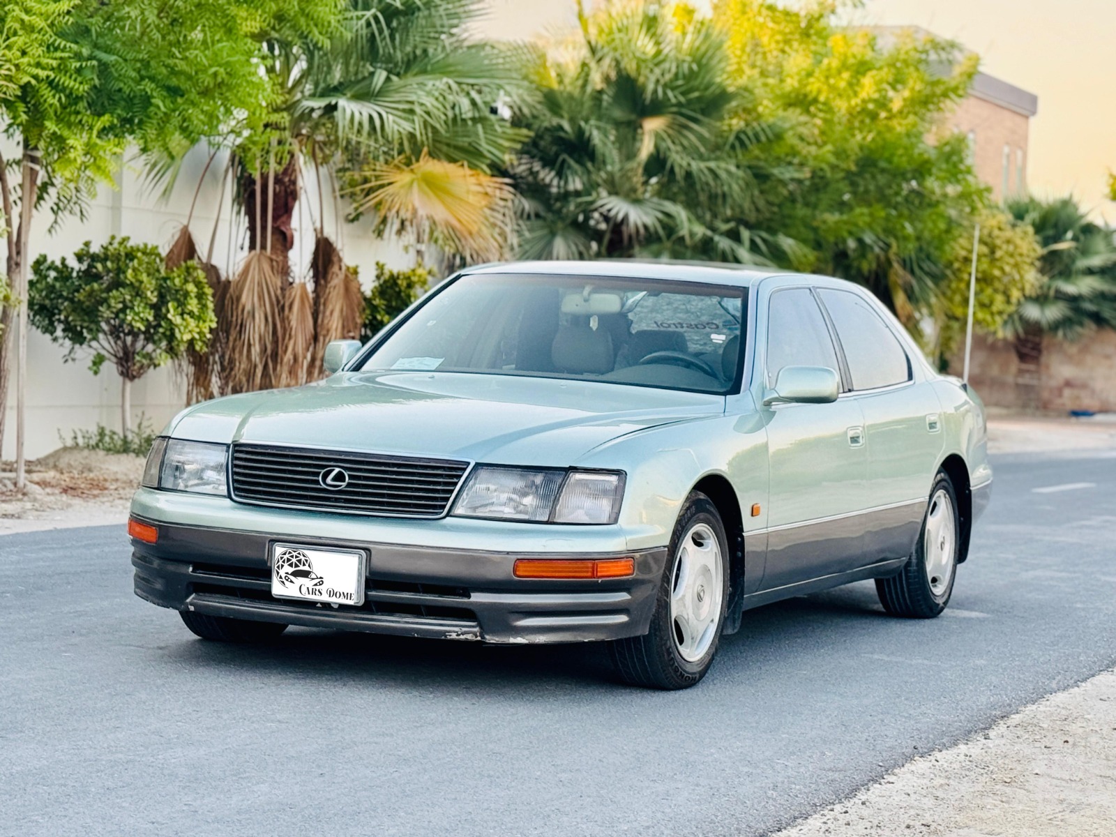 لكزس LS400 1997