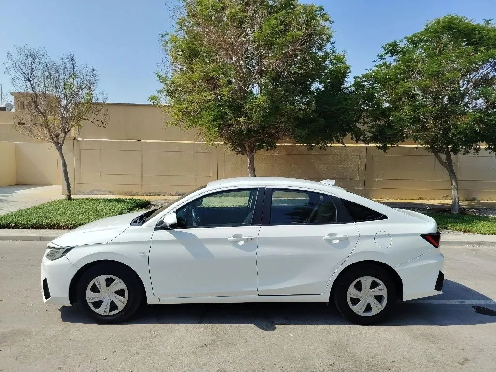 تويوتا ياريس سيدان 2023 مواصفات خليجية – 163 ألف كلم