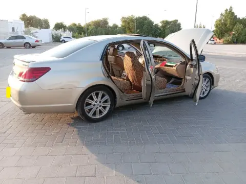تويوتا أفالون 2008 للبيع في العين