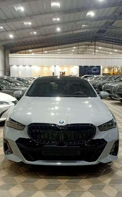 بي ام دبليو 520 2026 للبيع