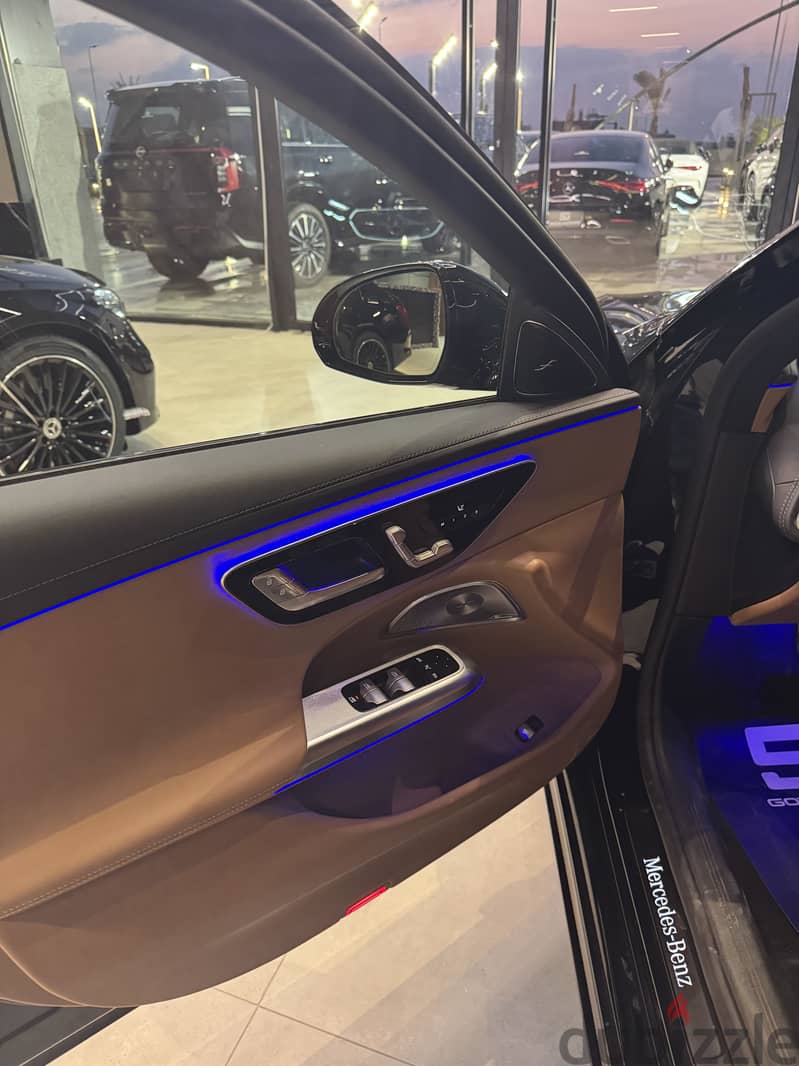 Mercedes-Benz E200 2027