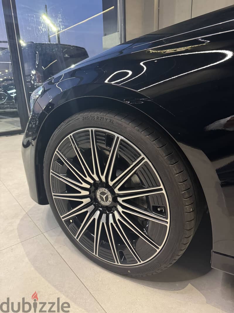 Mercedes-Benz E200 2027