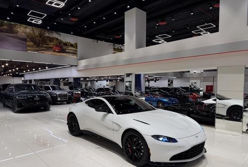 استون مارتن أخرى 2022 للبيع الرياض
