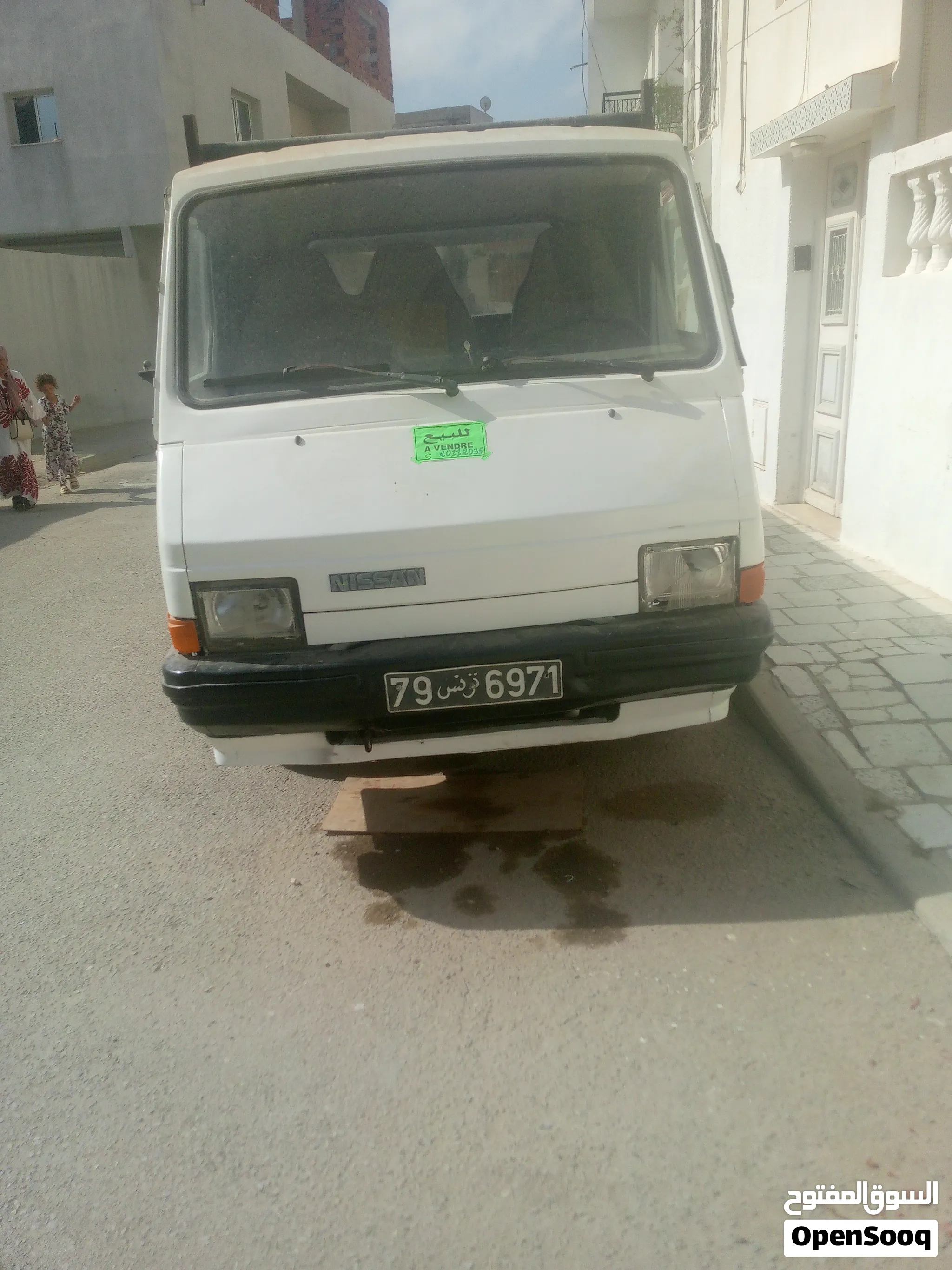 شاحنة نيسان