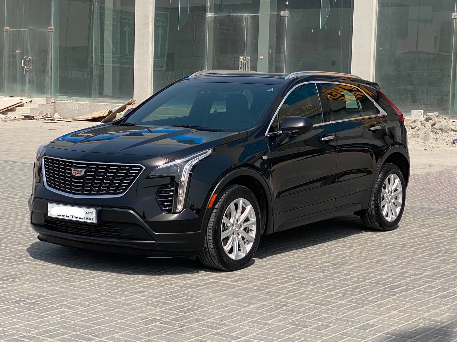 كاديلاك XT4/2023 (أسود)