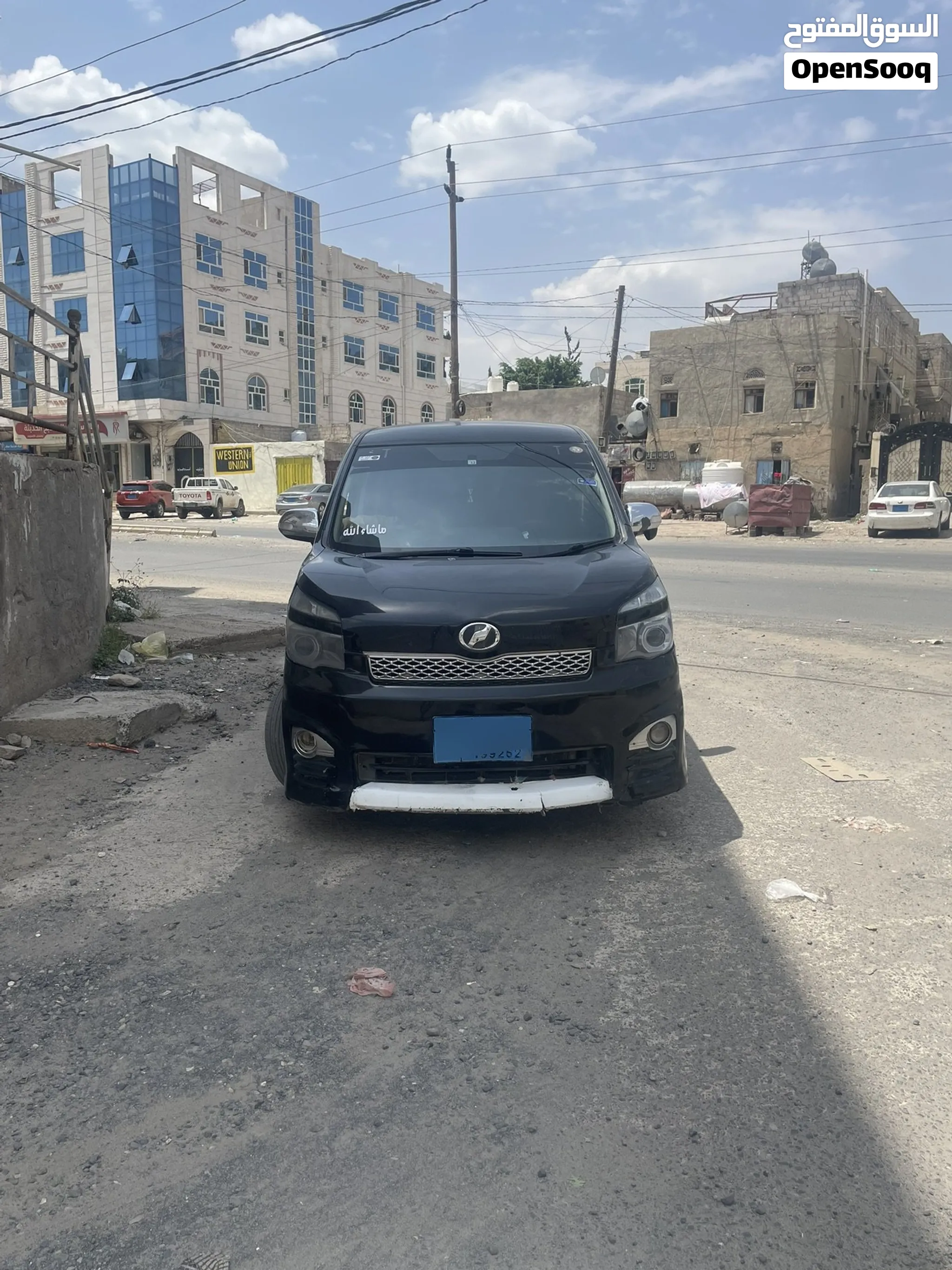 Toyota Voxy 2011