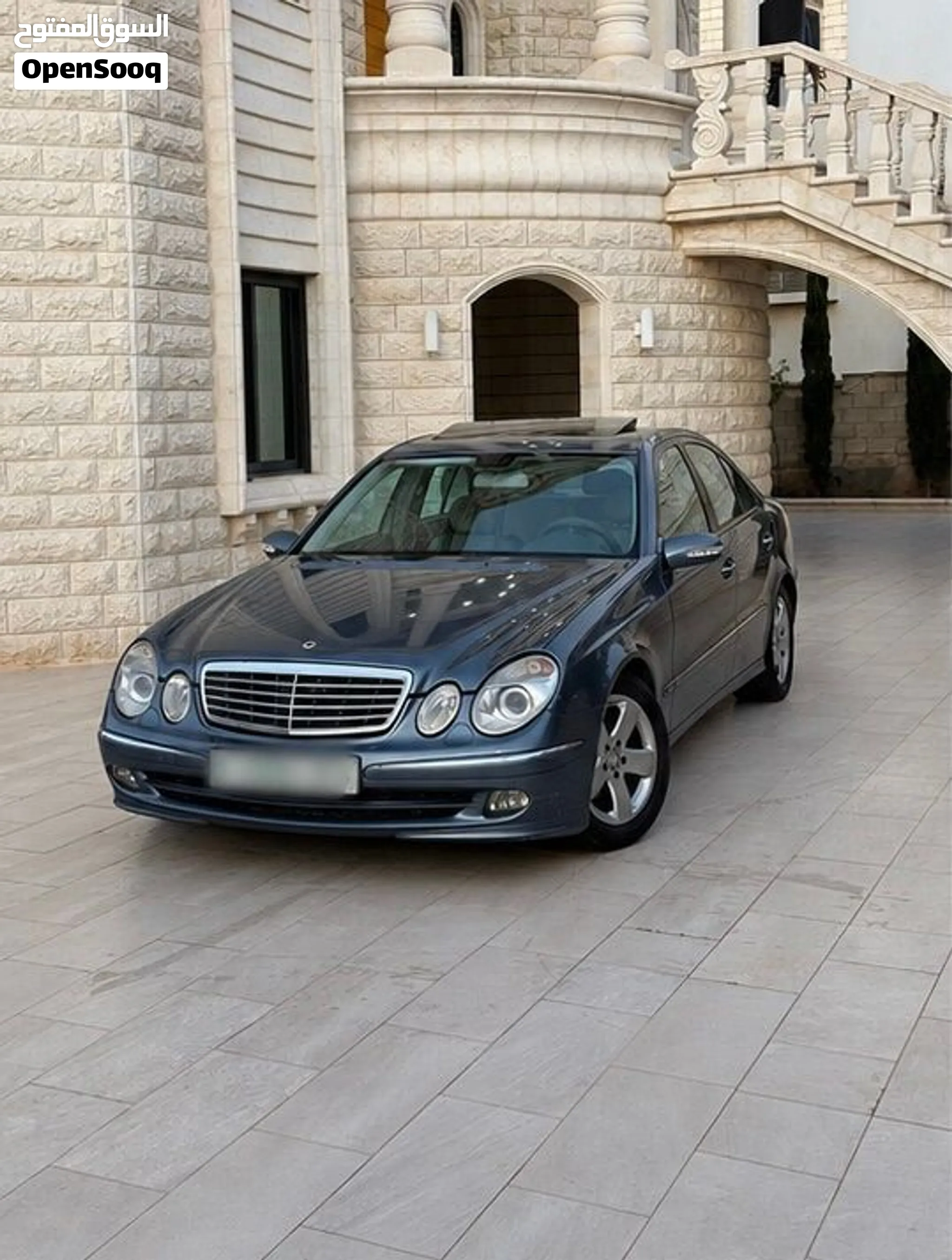 Mercedes E240 Avantgarde - Power & 2004 Elegance