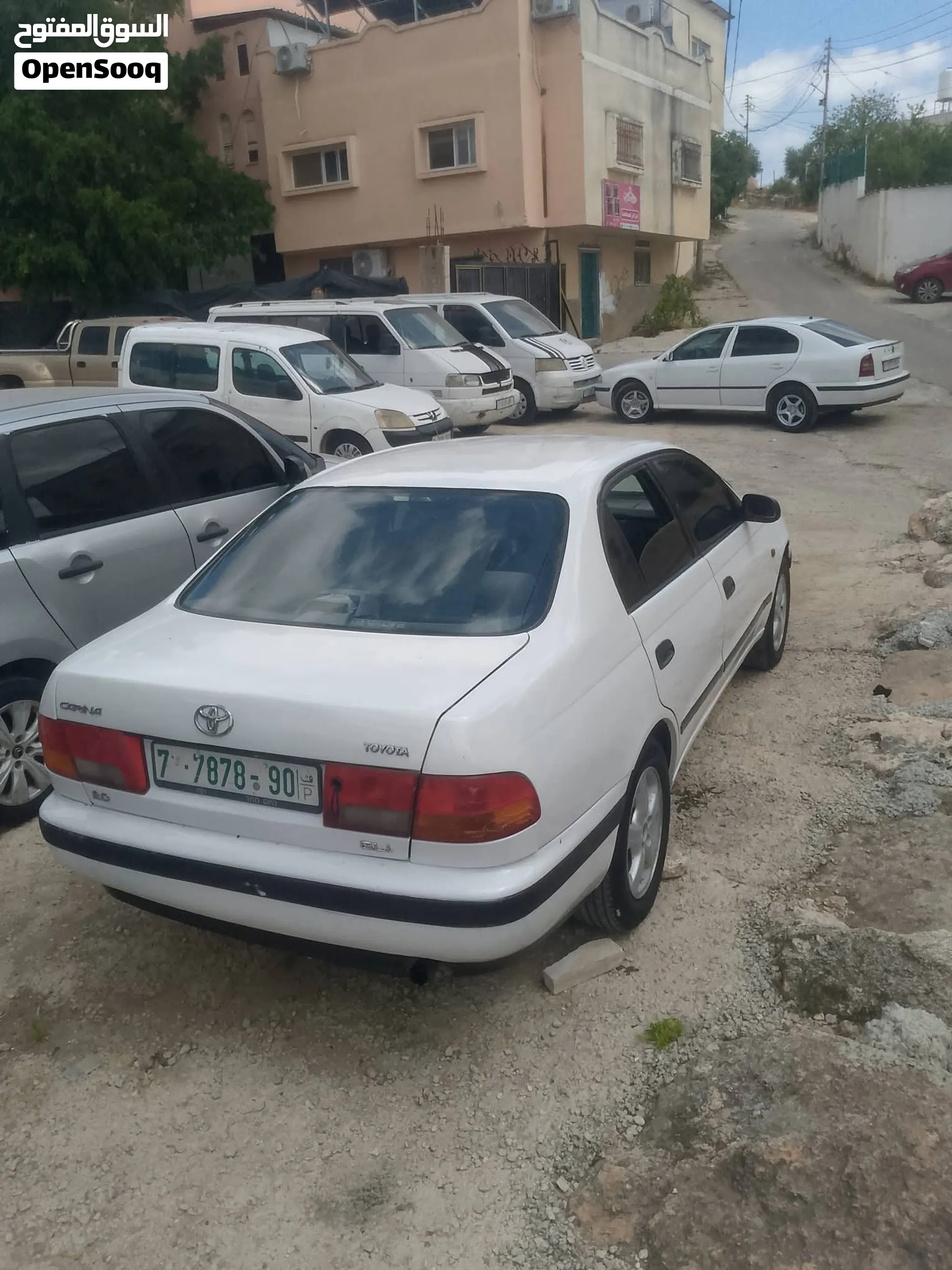 تيوتا كارينا للبيع