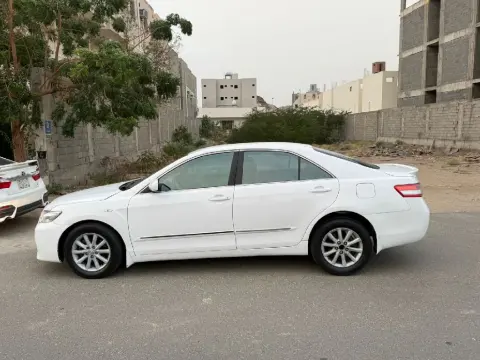 كامري 2010 مستعملة أوتوماتيك ممشى 450 كم