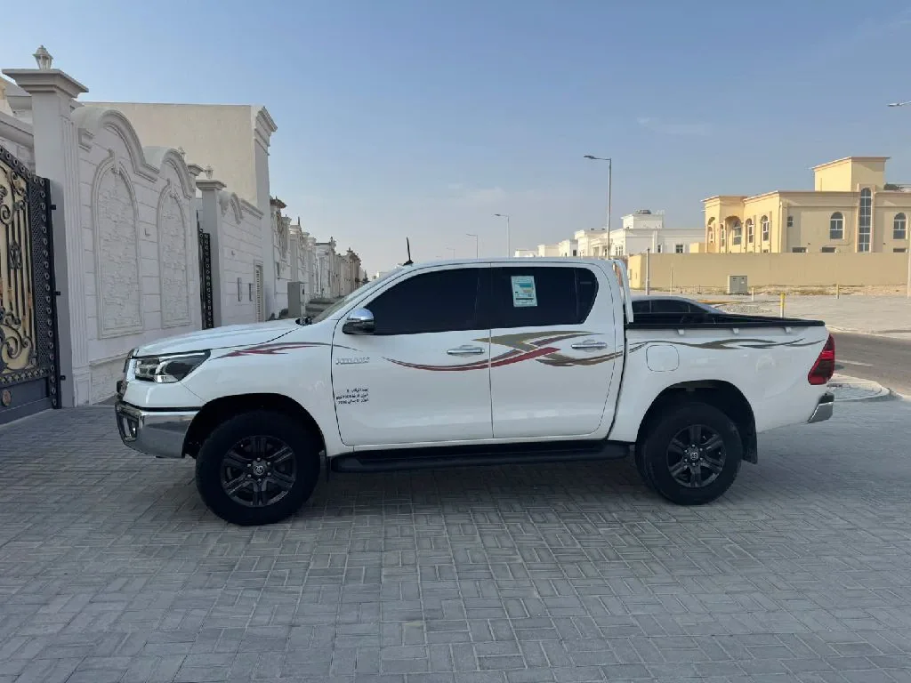 تويوتا هايلوكس SR5 2025 خليجي عادي 4WD