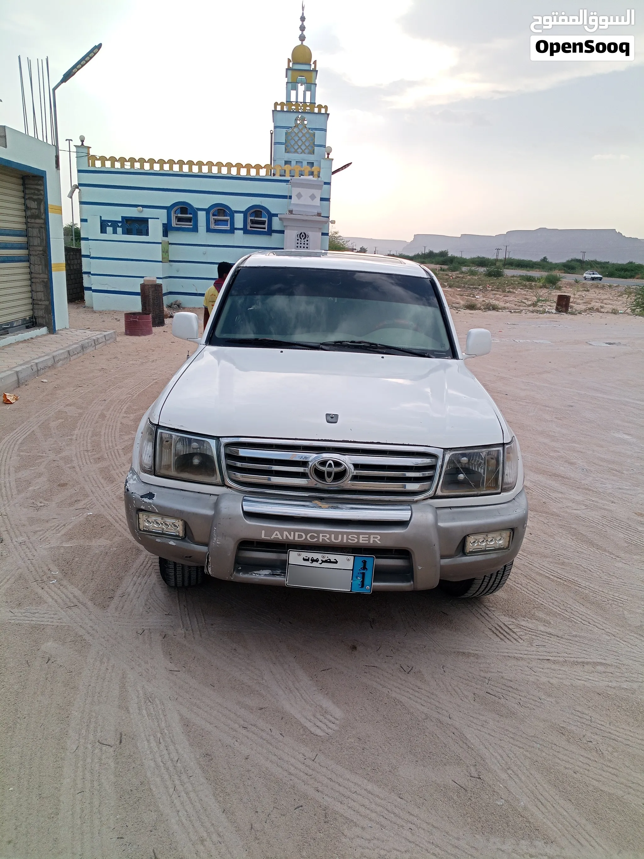 لاندكروزر صالون