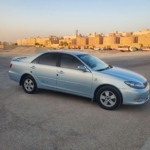 كامري 2005 بحالة ممتازة للبيع