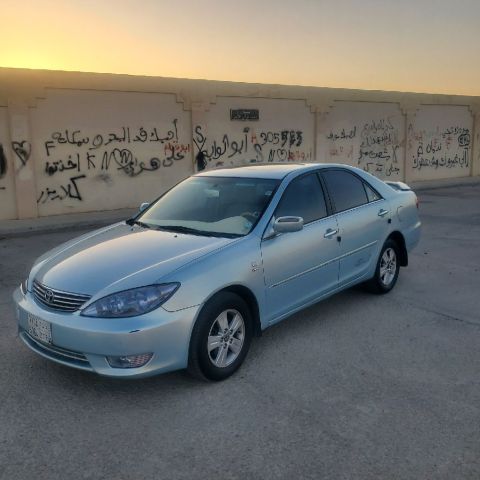كامري 2005 بحالة ممتازة للبيع