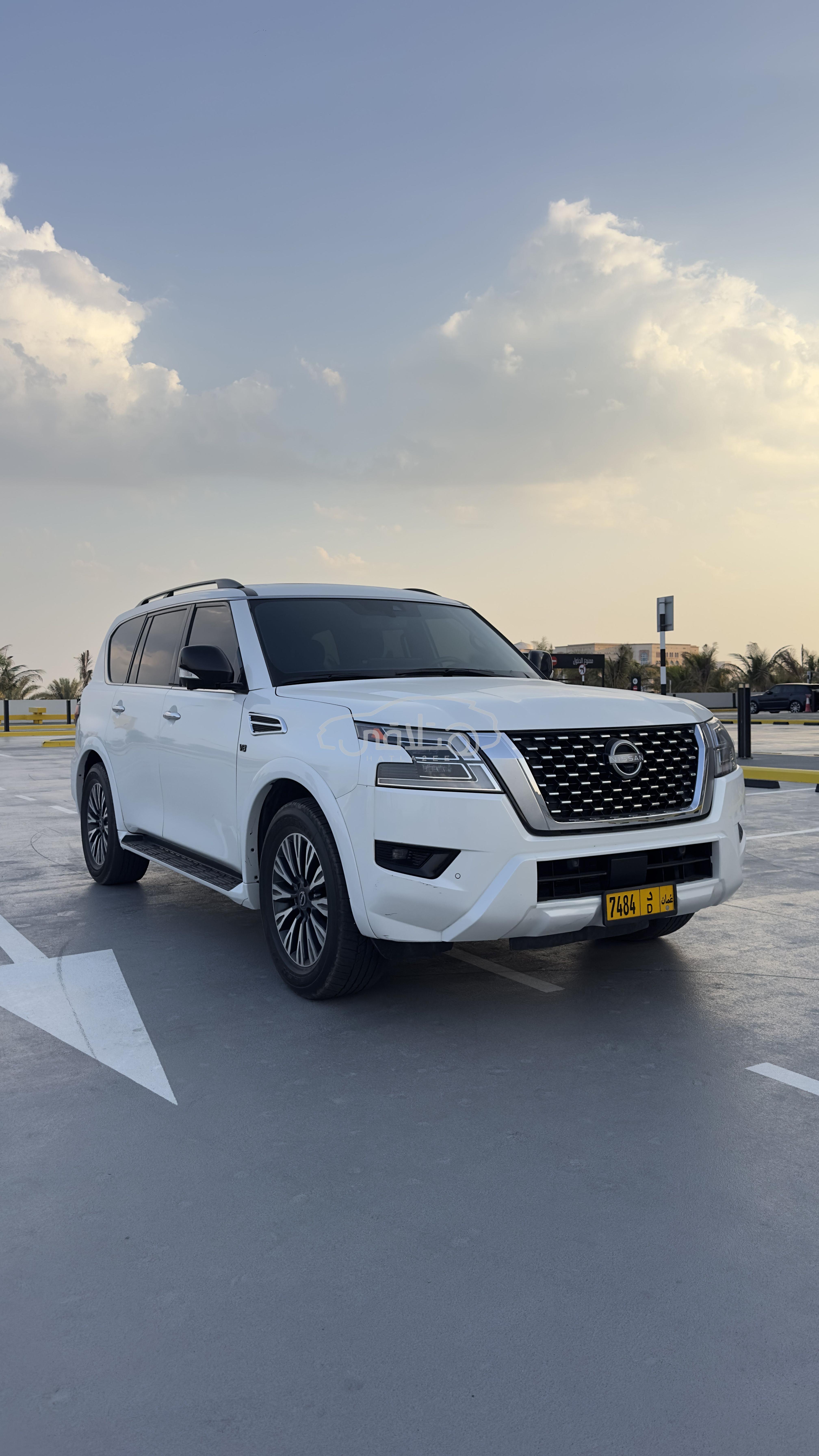 نيسان ارمادا 2023 للبيع الغبرة