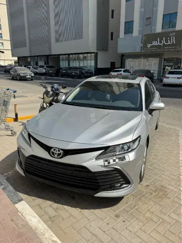 تويوتا كامري SE 2024 خليجي للبيع في عجمان