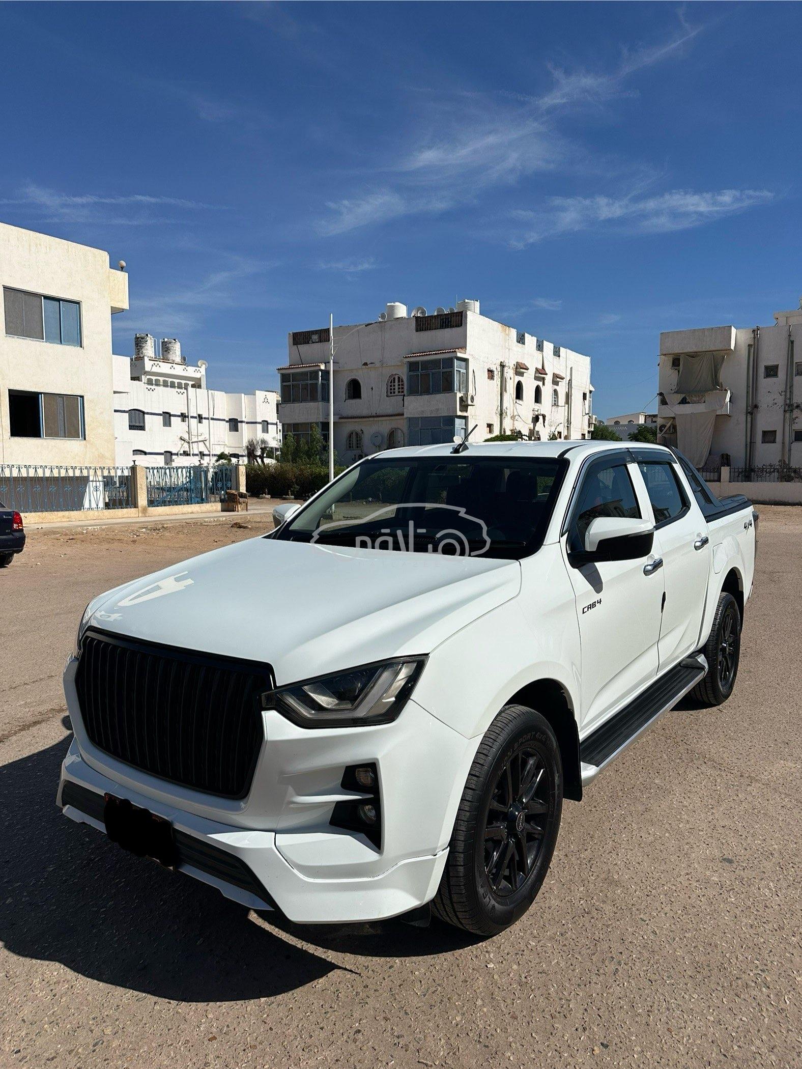 ايسوزو دى ماكس 2023 للبيع شرم الشيخ