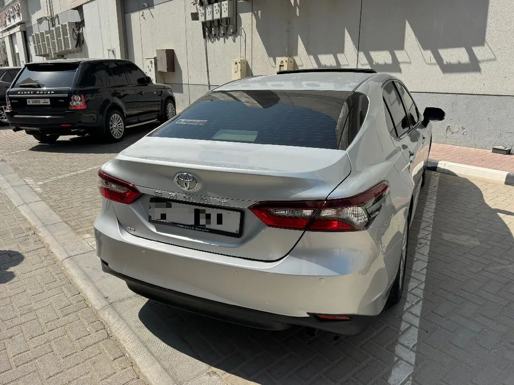 تويوتا كامري SE 2024 خليجي للبيع في عجمان